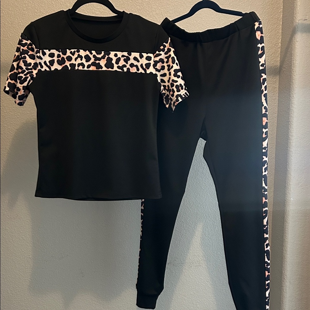 Black Two-Piece Leopard Trim Lounge Set size M like new